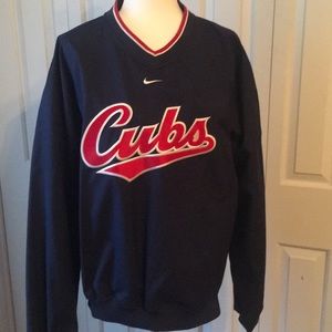 Cubs women’s Nike pullover